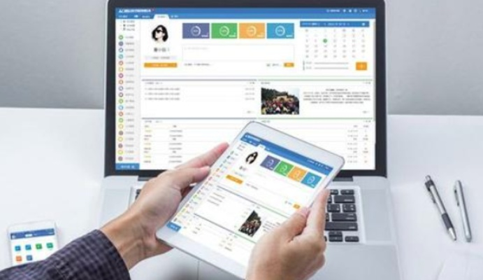 在手机和电脑上协同工作,选择适合的协同软件组合至关重要。本文将为您推荐3-5款表现极佳的软件组合,其中特别关注Pixlr版本,并详细解析它们如何通过云同步实现无缝衔接,满足移动办公的需求。